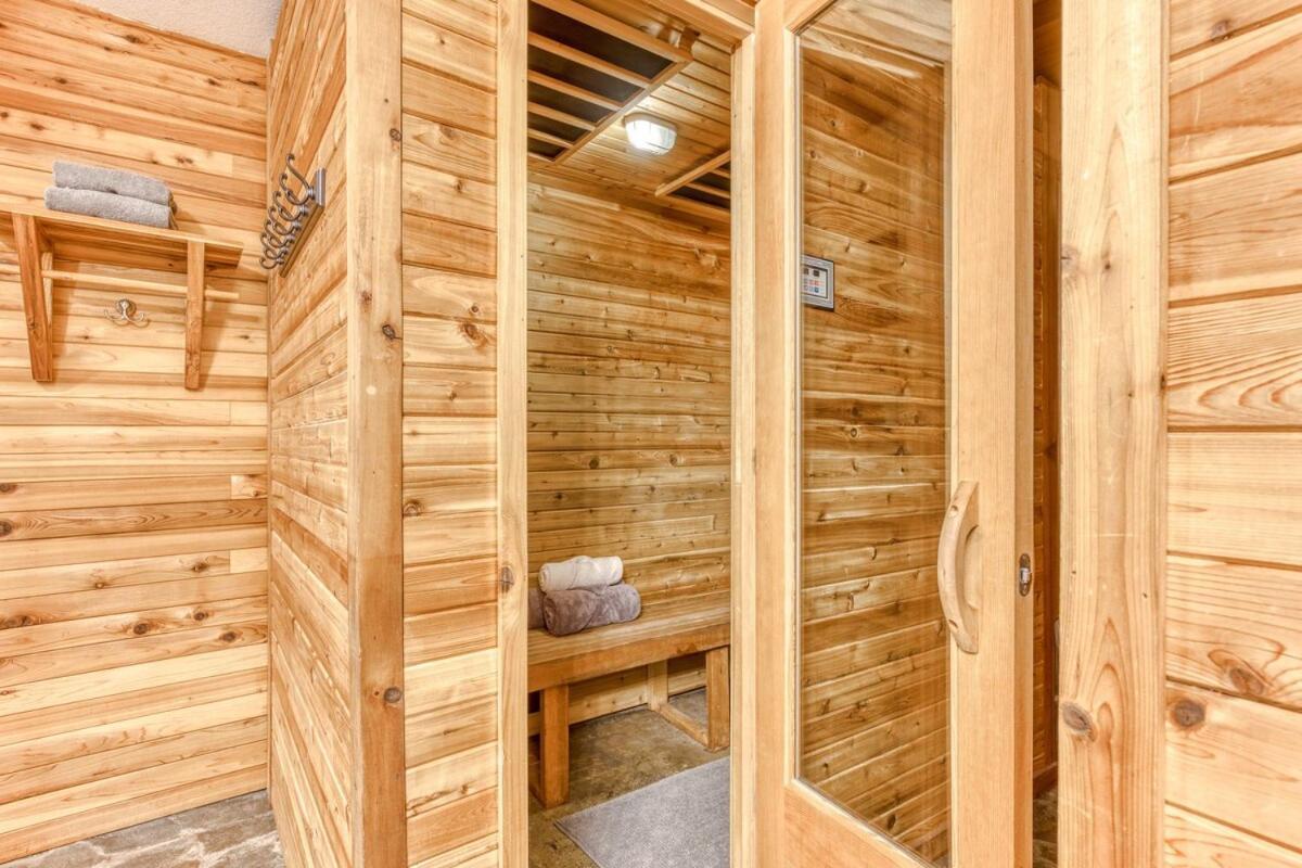 Great Blue Lodge - Spacious Ski Lodge, Hot Tub, Sauna, Game Room & More Government Camp Exterior foto