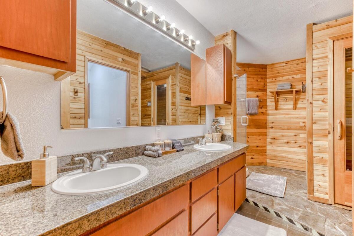 Great Blue Lodge - Spacious Ski Lodge, Hot Tub, Sauna, Game Room & More Government Camp Exterior foto